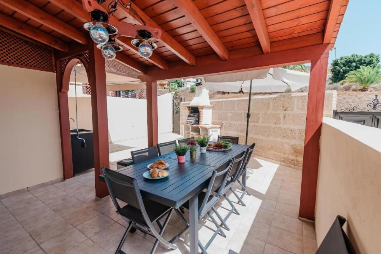 Comfortable Villa Private Garden Costa Adeje
