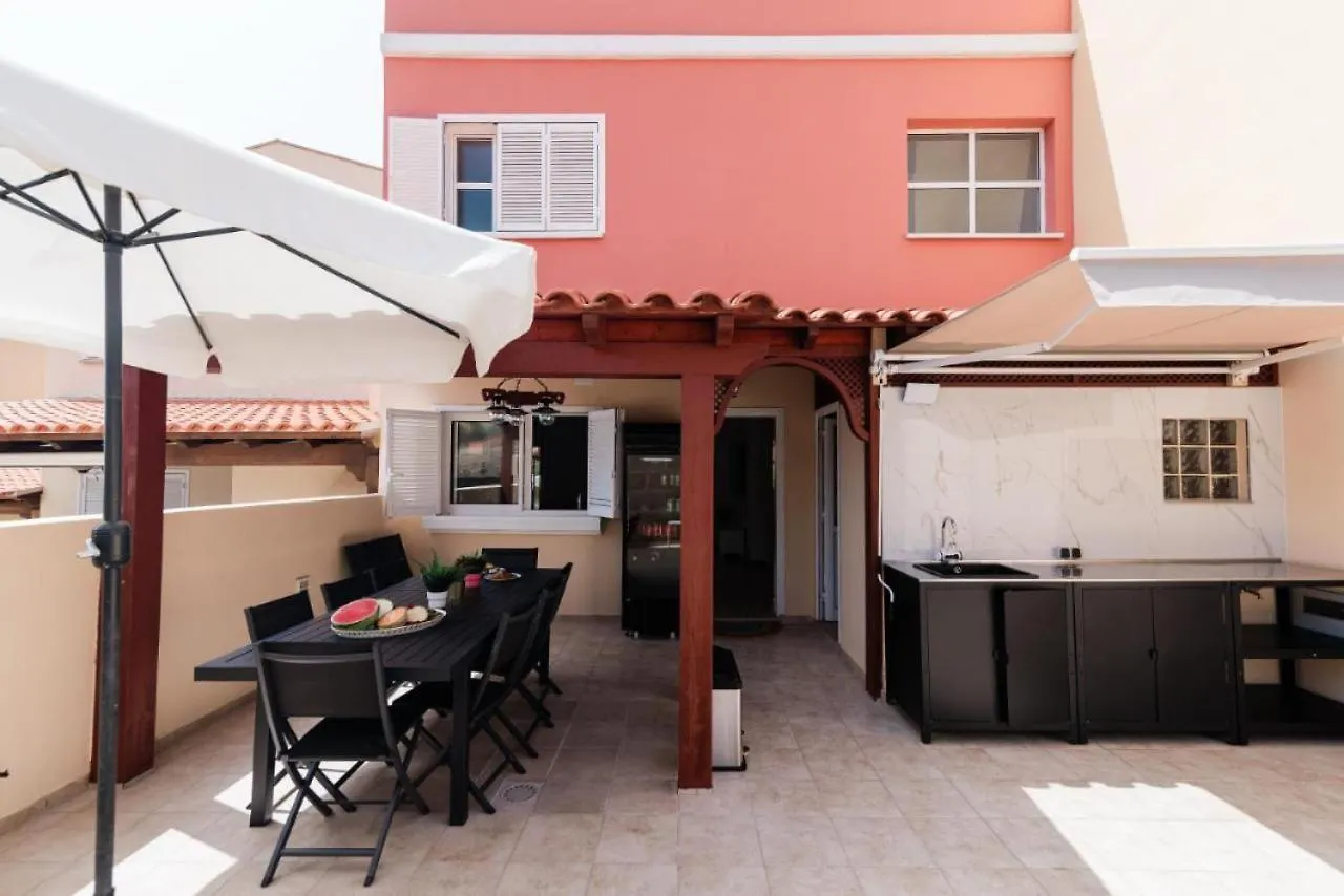 Comfortable Villa Private Garden Costa Adeje